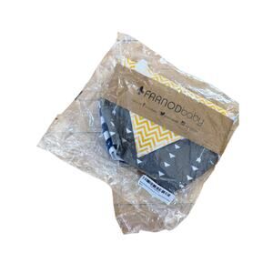 NEW‎ FARNOD baby bandana drool bib 4 pack triangles and shapes